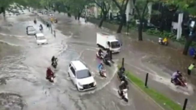 Lippo Karawaci Ungkap Penyebab Kawasannya Banjir