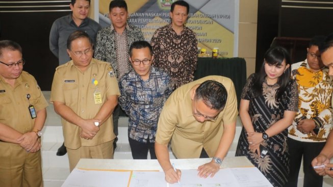 Pemkot Tomohon Dan KPU Bawaslu Teken NPHD Pilkada 2020