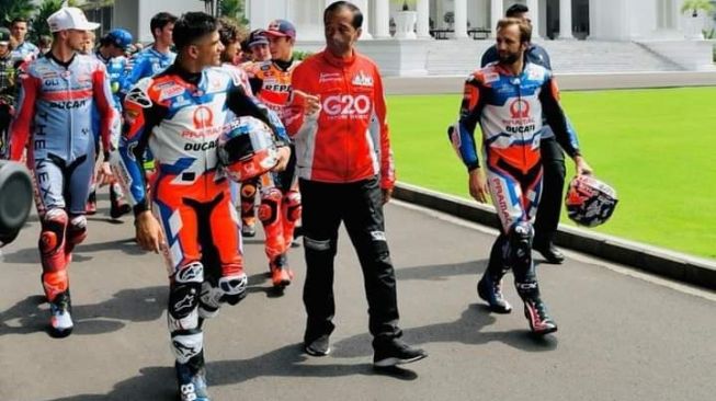 Presiden Jokowi Nonton MotoGP Langsung Di Sirkuit Mandalika