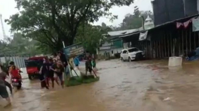 Masyarakat Diminta Terus Waspada Potensi Banjir Dan Cuaca Ekstrem Di Sulbar