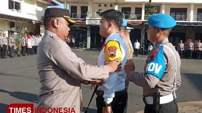 Siap Atasi Permasalahan Masyarakat Polresta Cilacap Kukuhkan Polisi RW