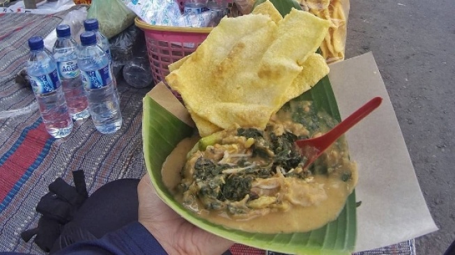 Pecel Semanggi Kuliner Khas Kota Pahlawan My XXX Hot Girl