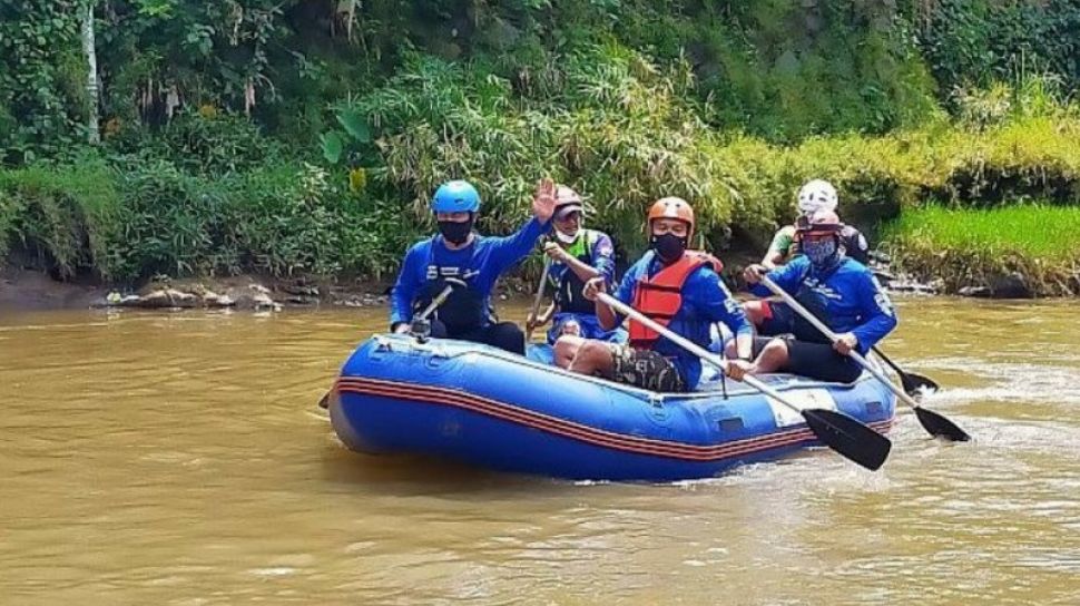 Ekspedisi Sungai Ciliwung Bima Arya Temukan Sampah Di Depok Hingga Jakarta