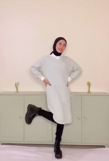 Chic Banget Yuk Tengok Gaya Hijab Minimalis Influencer Tanah Air