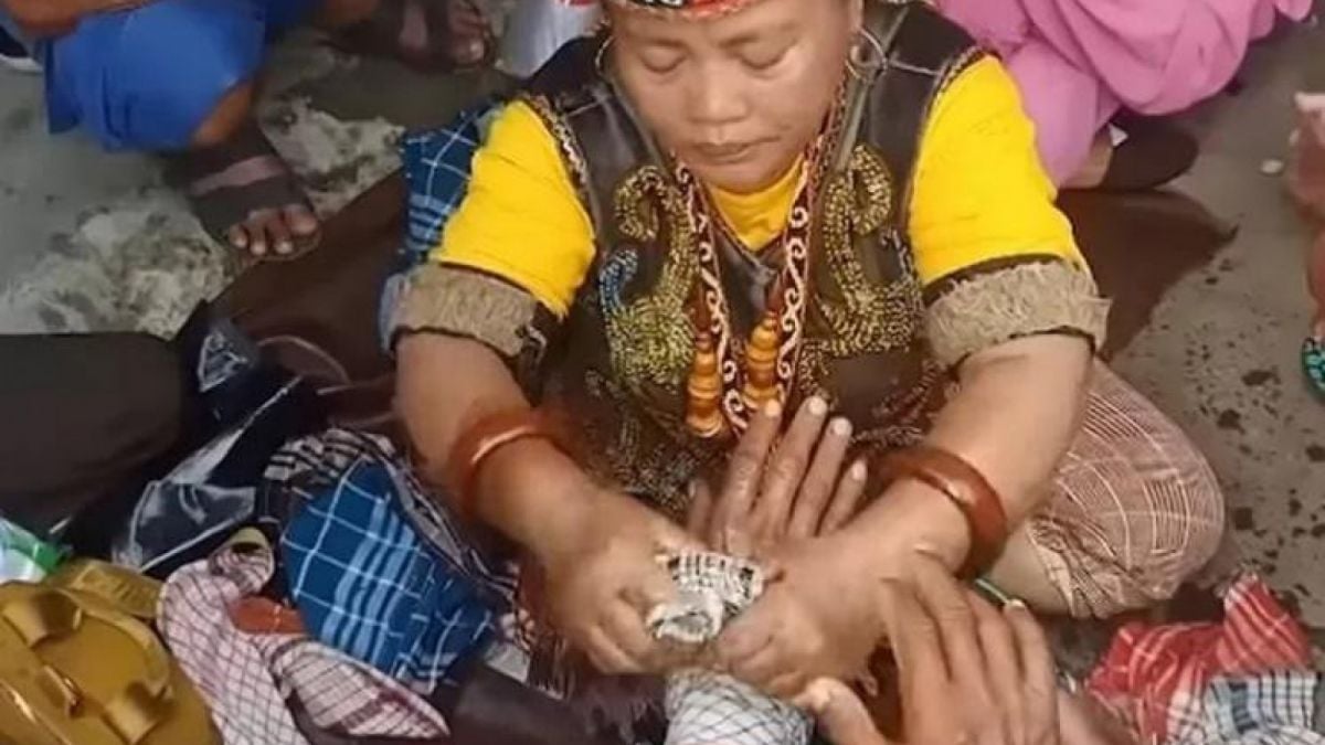 Paras Cantik Asisten Ibu Ida Dayak Viral Di Media Soial