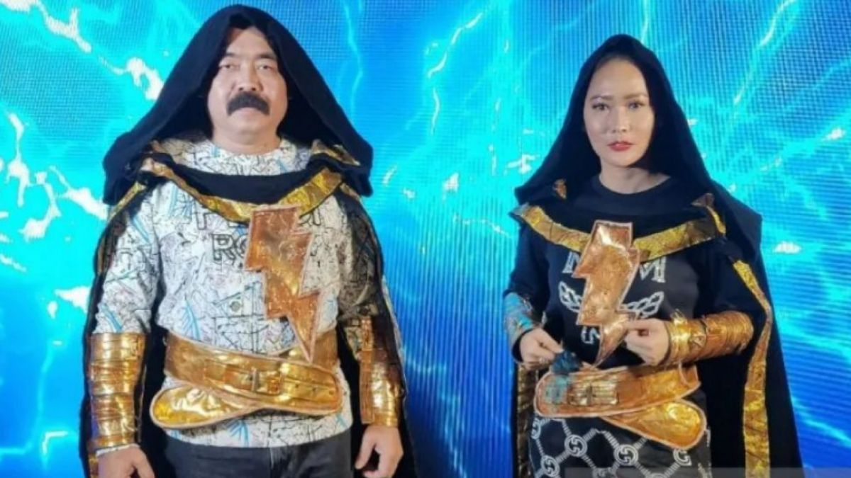 Kompak Cosplay Jadi Black Adam Inul Daratista Dan Adam Suseno