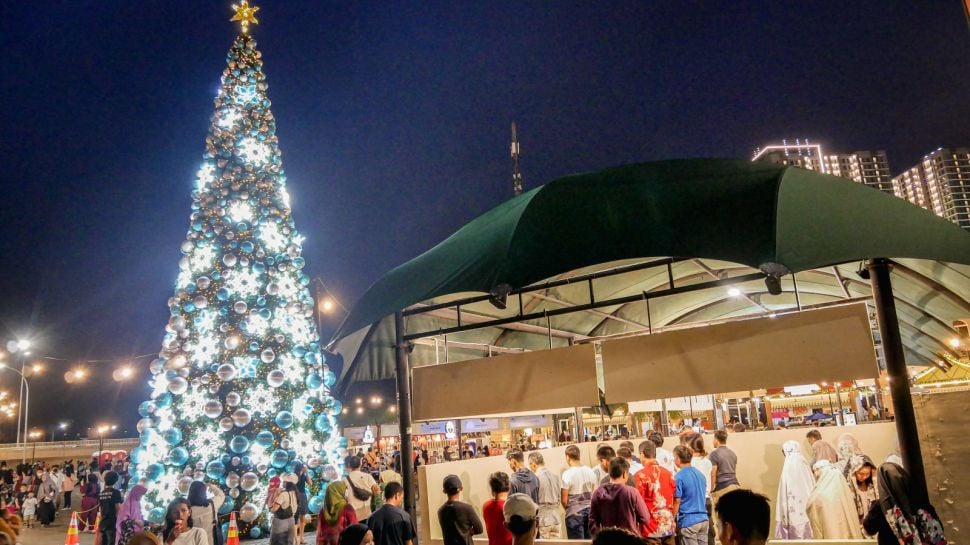 Warna Warni Natal Di Pulau Reklamasi Pik