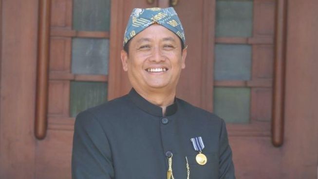 Gantikan Yana Mulyana Ridwan Kamil Tunjuk Sosok Ema Sumarna Menjadi