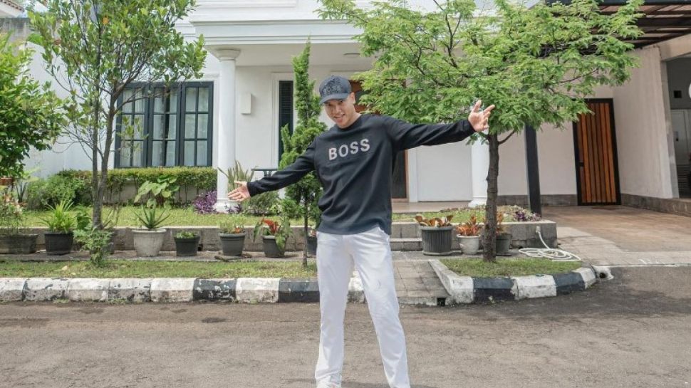 Tak Mau Kalah Dari Fuji Fadly Faisal Pamer Rumah Baru Hasil Jual Baju