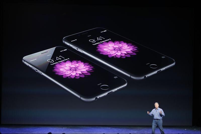 Ponsel pintar Apple, iPhone 6 dan iPhone 6 Plus (Reuters).