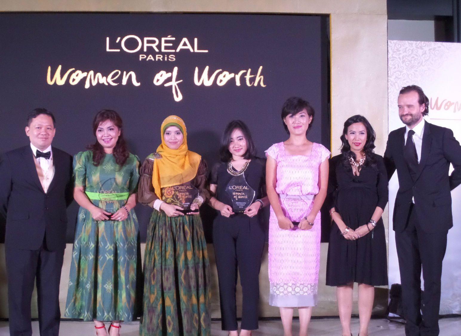 Valencia saat penobatan "Women of Worth 2014" di Jakarta (suara.com/Dinda Rachmawati)