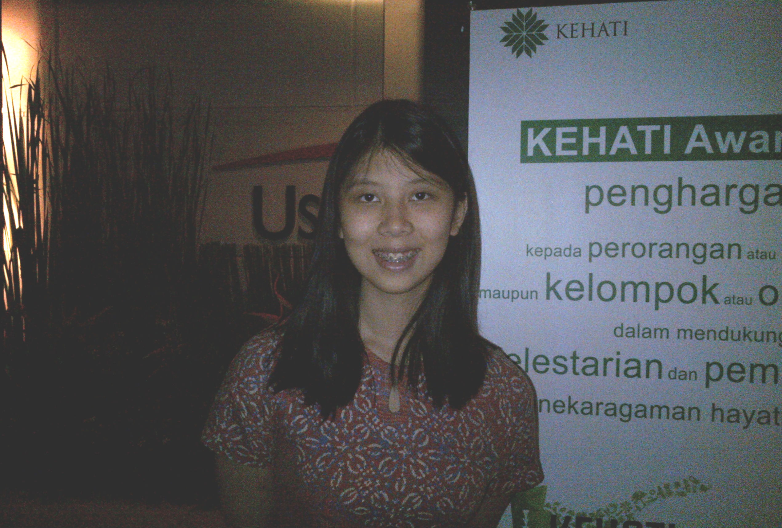 Adeline di sela acara KEHATI Award (suara.com)