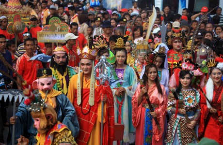 Festival Grebeg Sudiro menyambut Imlek di kota Solo, Minggu (15/2). (Antara/Maulana Surya)