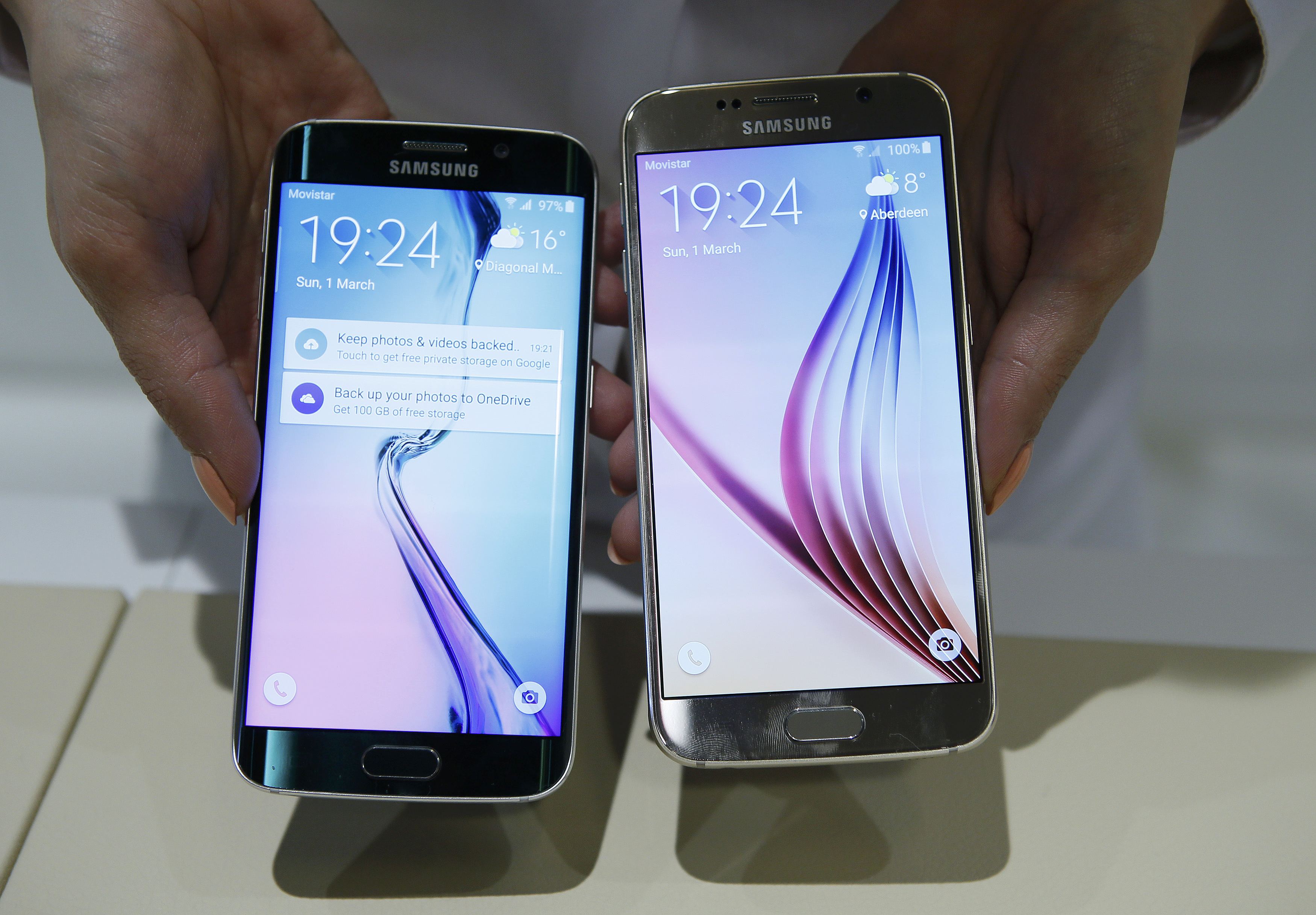 Samsung Galaxy S6 dan S6 Edge (Reuters)