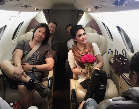  Kencan Syahrini  dan Dash Berlin di Jet Pribadi hingga 