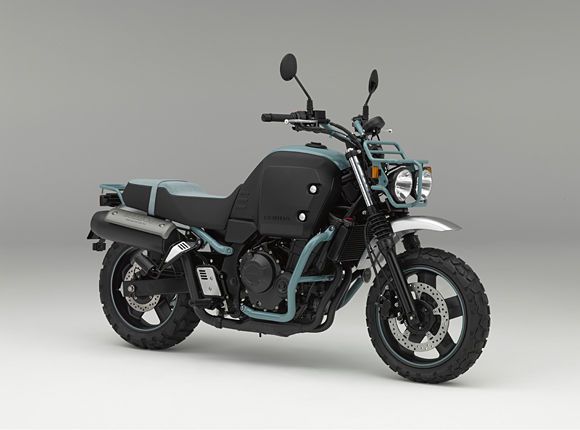 Konsep sepeda motor touring Honda Bulldog (world.honda.com).