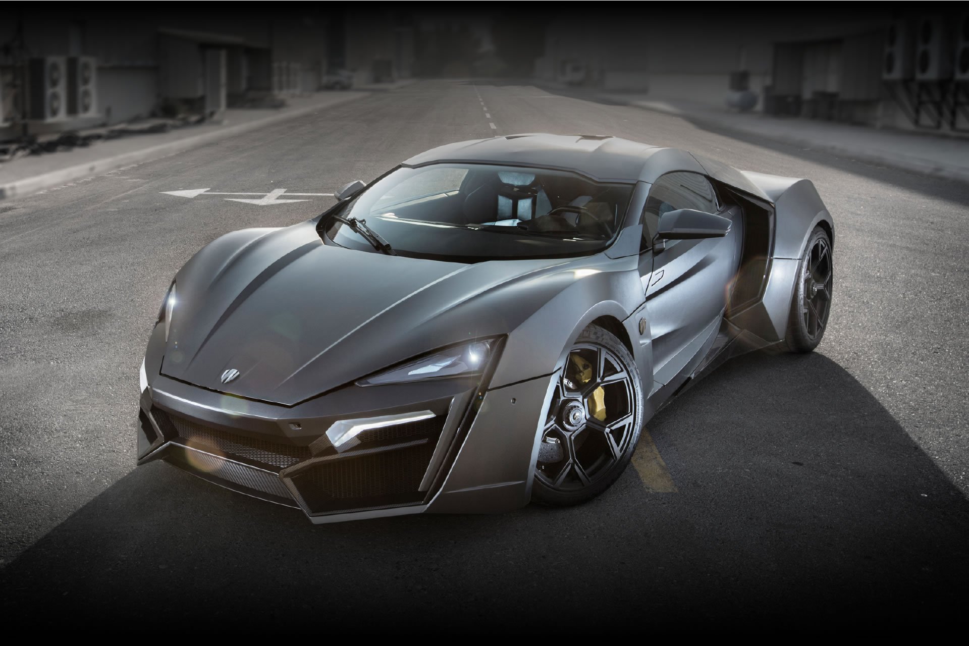 Lykan Hypersport salah satu mobil termahal di dunia (wmotors.ae).