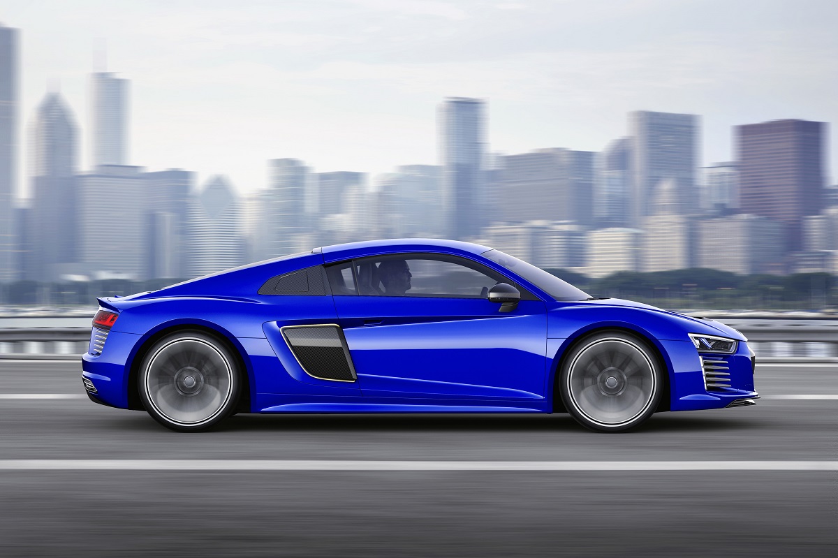 Audi R8 e-tron piloted driving concept, mobil listrik nirawak yang dipamerkan di CES Asia, Mei 2015 (Audi Media Service).