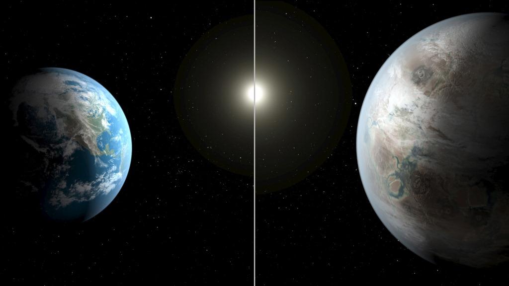 Ilustrasi perbandingan ukuran Bumi (kiri) dengan Kepler 452b. (Reuters/NASA)