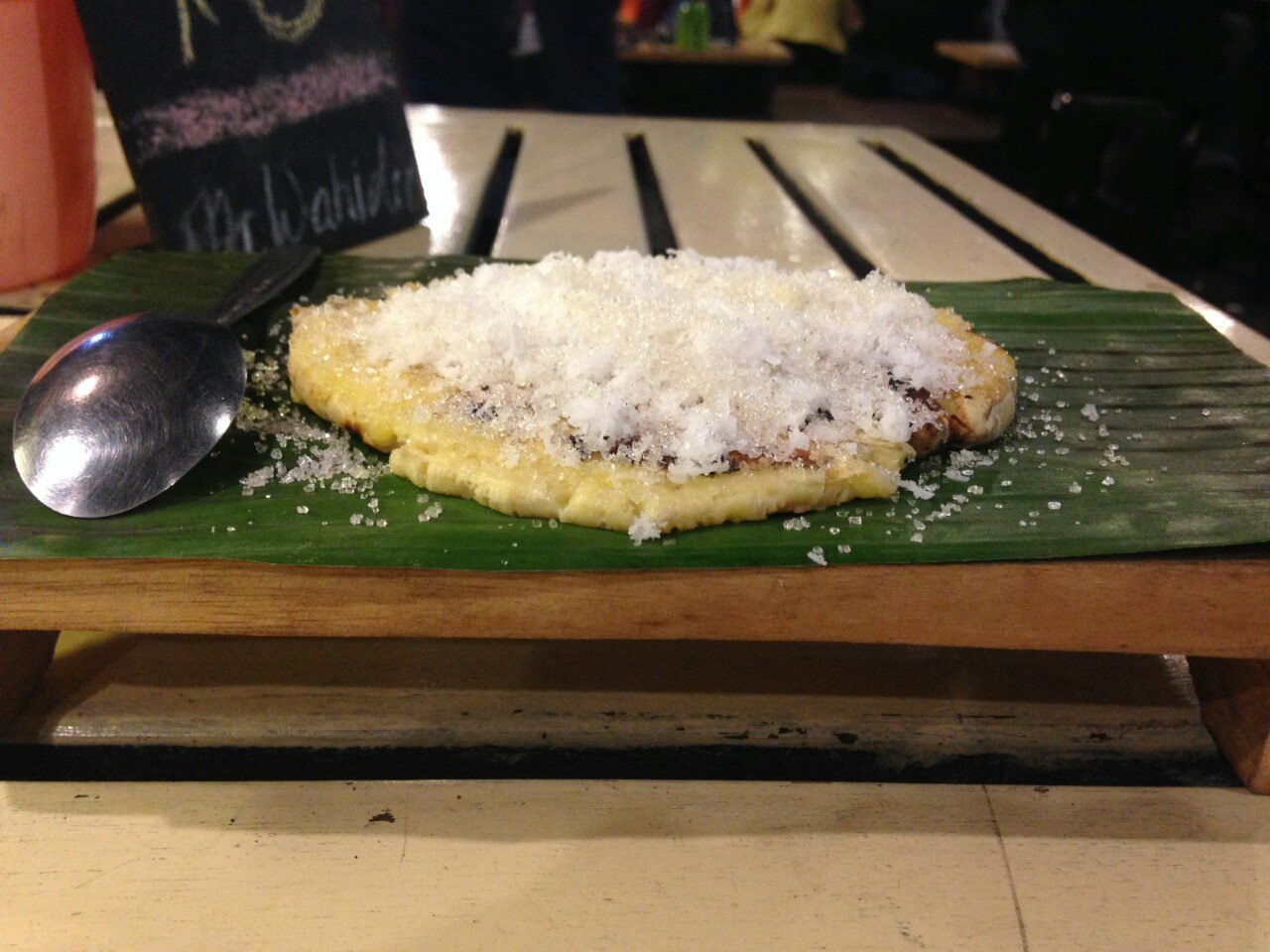 Pisang kapik, salah satu menu favorit di Kedai Kopi Wahidin. (suara.com/Firsta Nodia)