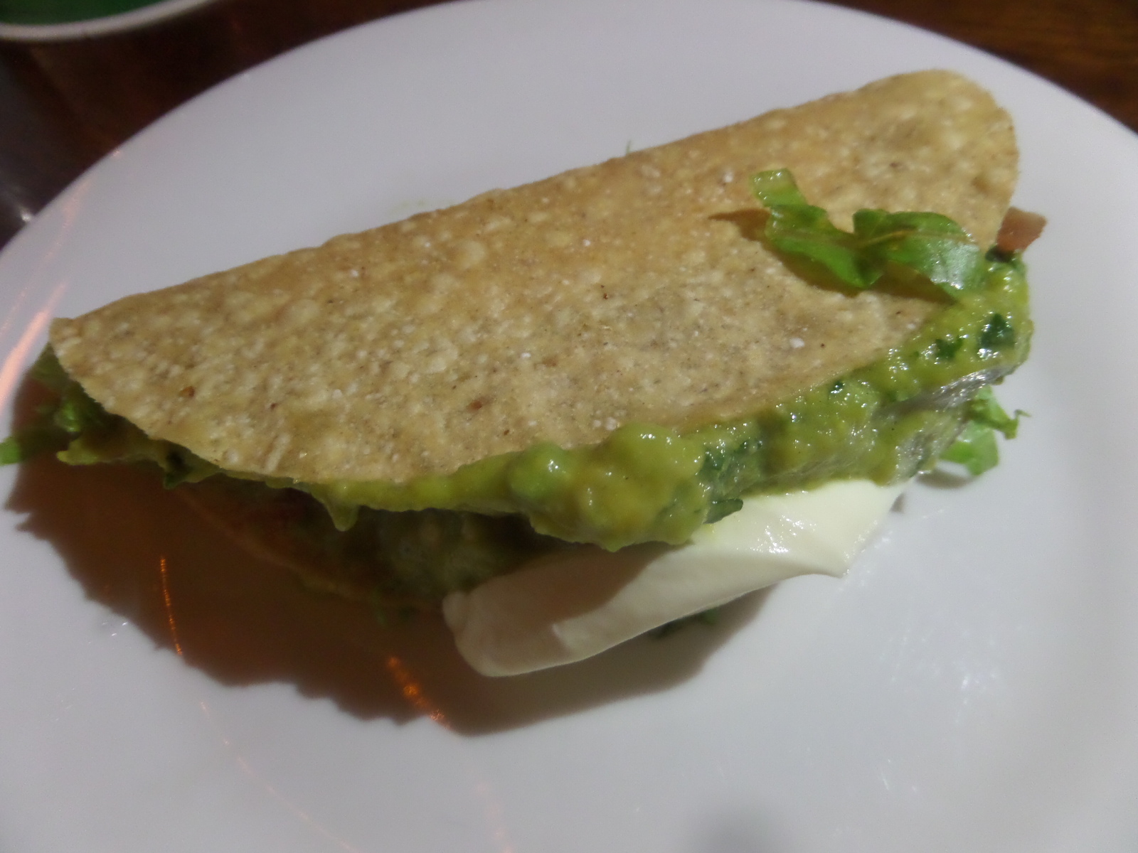 Hmm, burrito dari Amigos yang menggoda. (suara.com/Dinda Rachmawati) 