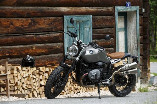 BMW R Nine-T Scrambler, sepeda motor bermesin 1.200 cc yang akan diluncurkan di arena GIIAS 2016 pada 11 Agustus mendatang (Suara.com/Maxindo Moto).