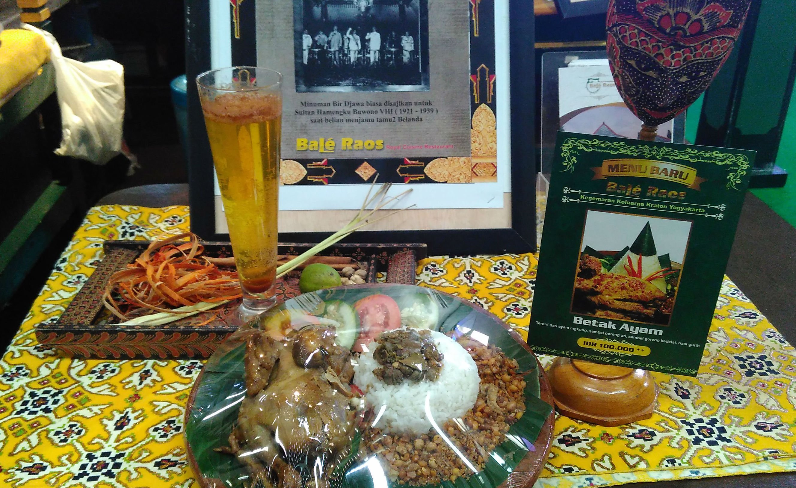 Bale Raos menyajikan beragam menu favorit Keraton Yogyakarta. (Suara.com/Dinda Rachmawati)