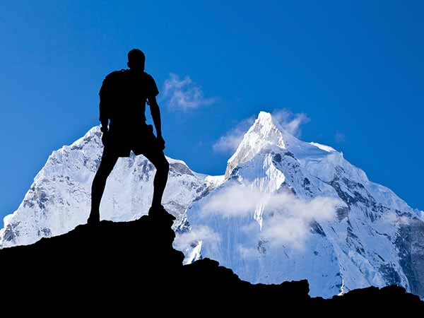 Gunung Everest, gunung tertinggi di dunia.