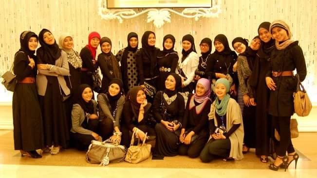 Hijabers Community. 