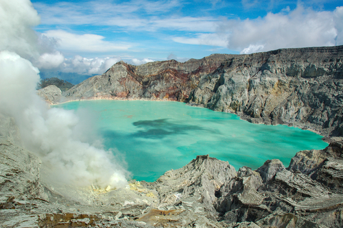 Kawah Ijen, Jawa Timur. (Shutterstock)