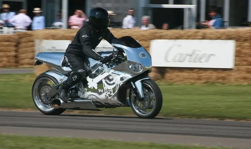 MTT Turbine Superbike Y2K. [The Mysterious Wolrd]