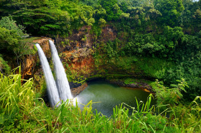 Air terjun kembar di Kauai, Hawaii. (Shutterstock)