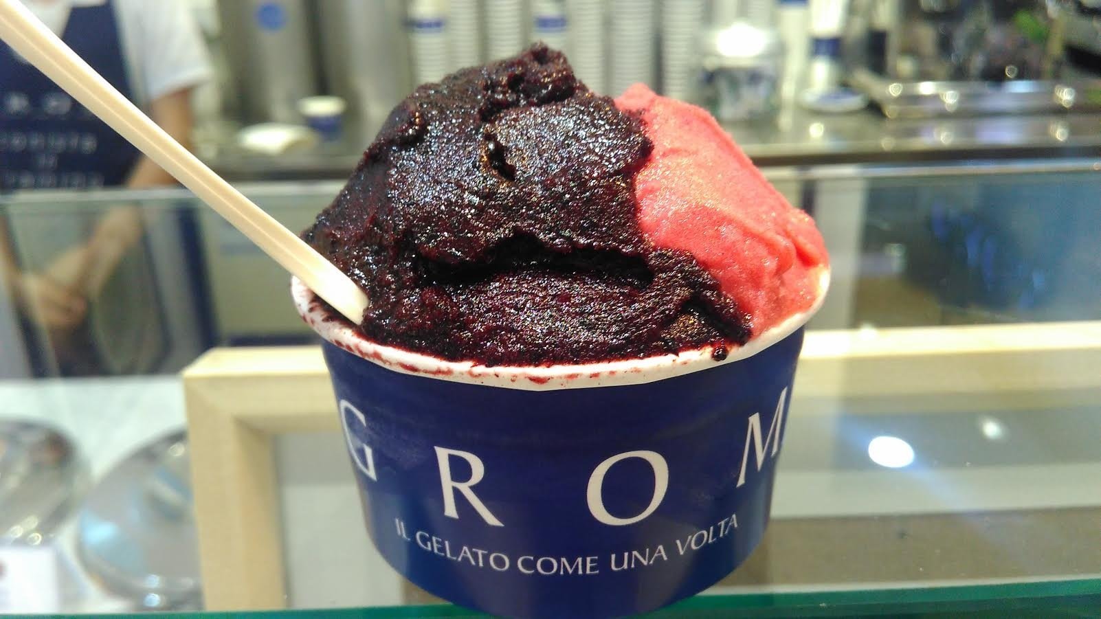 enikmati gelato sehat di Grom. [Suara.com/Dinda Rachmawati]