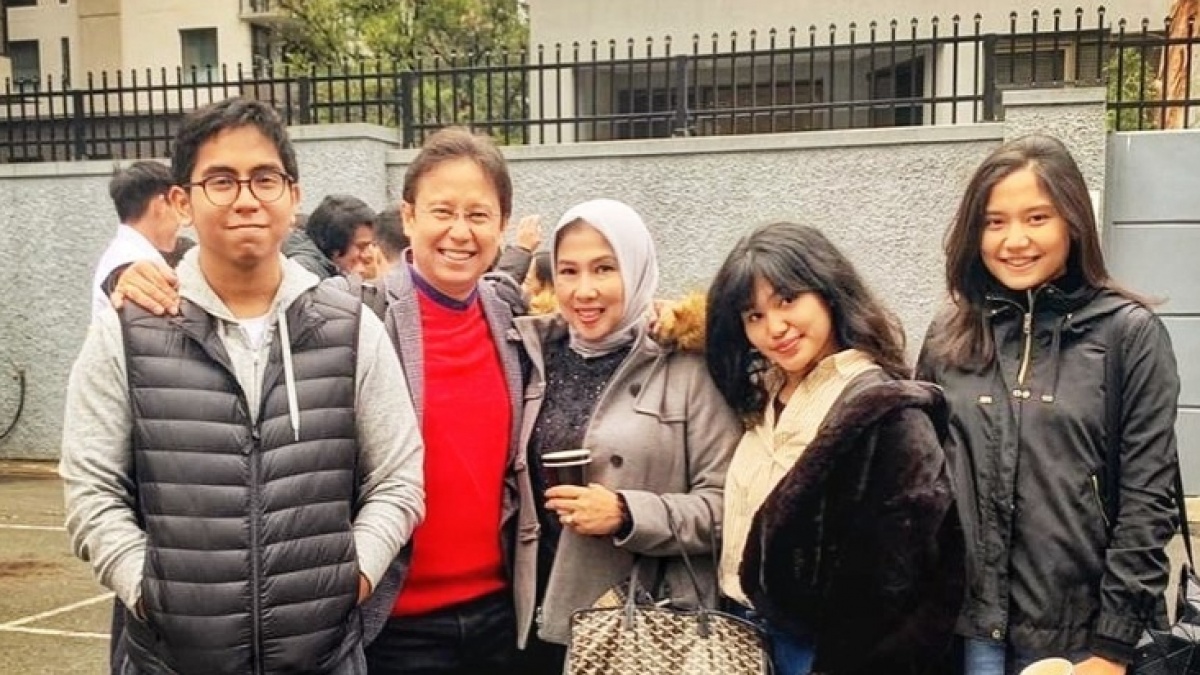 Pendidikan 3 Anak Budi Gunadi Sadikin, Diajari Agar Tak Jadi Orang 'Money Oriented' Sejak Kecil