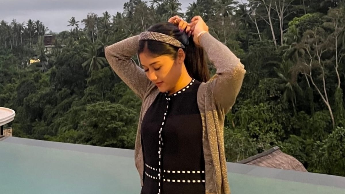 Seperti Selvi Ananda, Erina Gudono Juga Tenteng Tas Branded Chanel Ratusan Juta Saat Dampingi Kaesang Pangarep