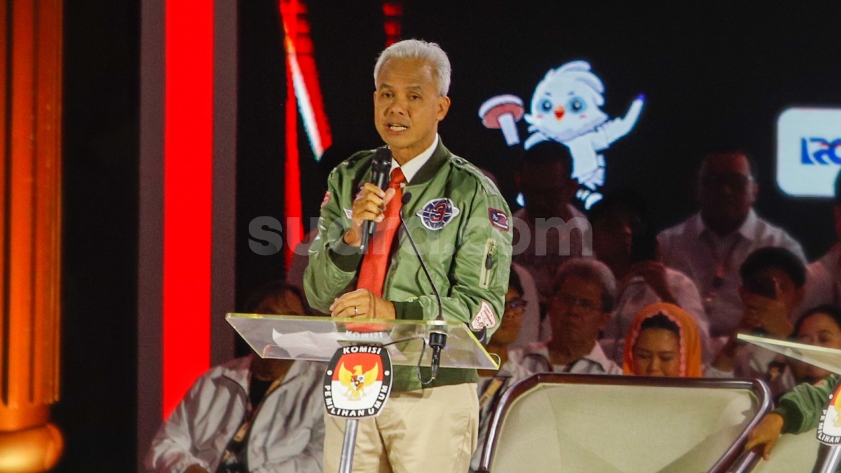 Ternyata Ganjar Pranowo Pesan Jaket Bomber Untuk Debat Capres di Sini, Produk Lokal