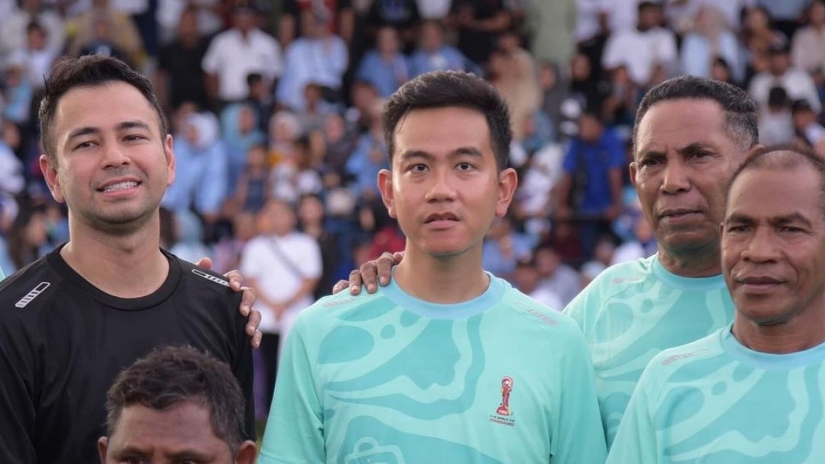 Gibran Kampanye Di Ambon: Nilainya 10 Dari 11, Cantik!