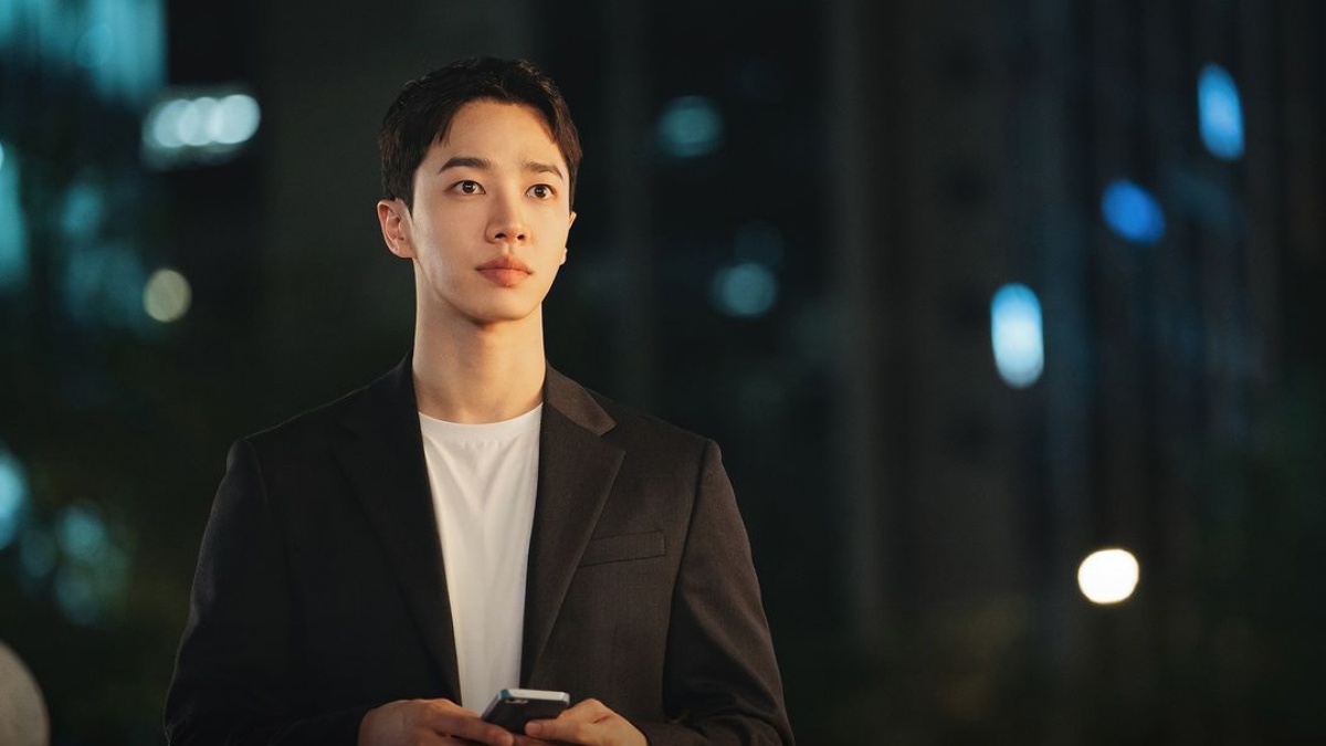 7 Potret Lee Gikwang Highlight di Marry My Husband, Jadi Lawan Park Min Young Sebagai Seorang Chef