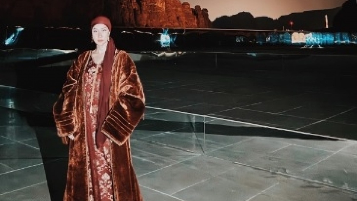 BCL Pose di Depan Cermin Raksasa Maraya di Arab Saudi, Tempat Apa Itu?