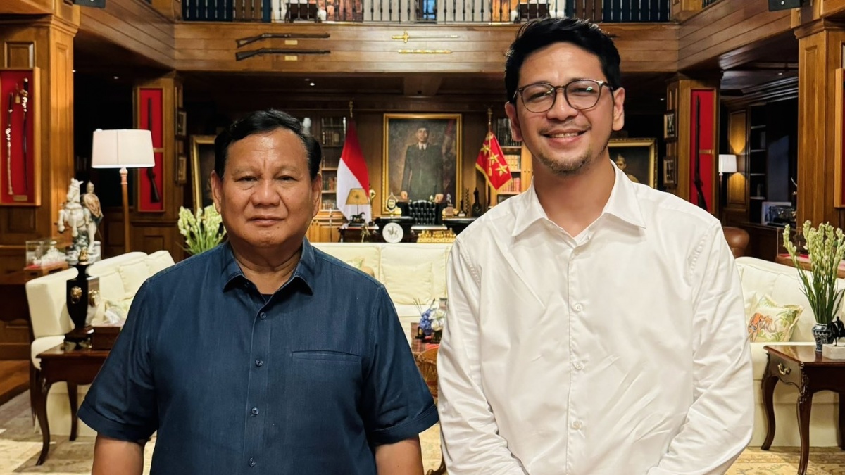 Getol Bela Rezim, Zarry Hendrik Diminta Istri Setop Main Medsos Gegara Keluarga Kena Teror