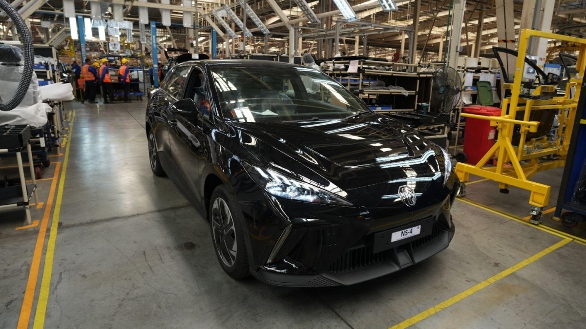 Di IIMS 2024 Harga MG 4 EV Turun Lagi
