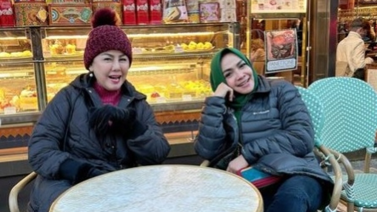 Profil Desiree Tarigan, Bestie Rieta Amilia yang Liburan Bareng ke Eropa