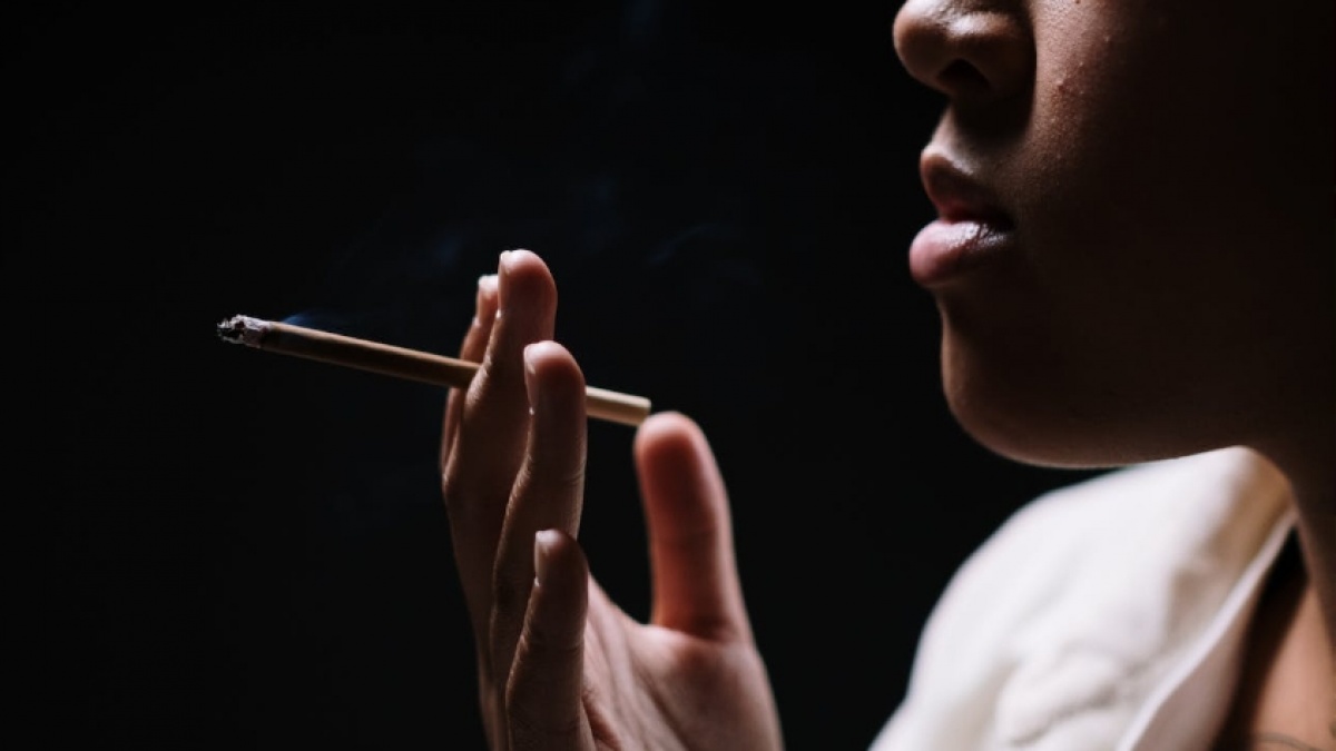 4 Bahaya Rokok Herbal Seperti Bisnis Ustad Solmed, Bikin Alergi Hingga Karsinogenik