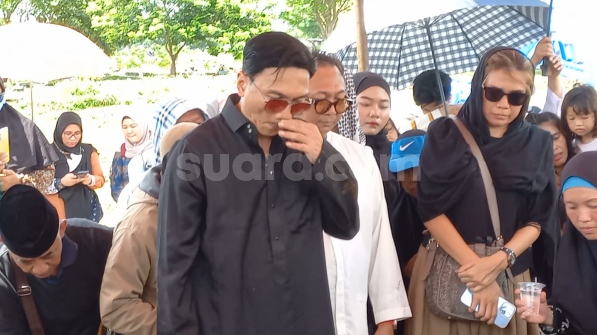 Anji Kenang Almarhum Hartiyo Ajari Jadi Ayah Tiri yang Baik
