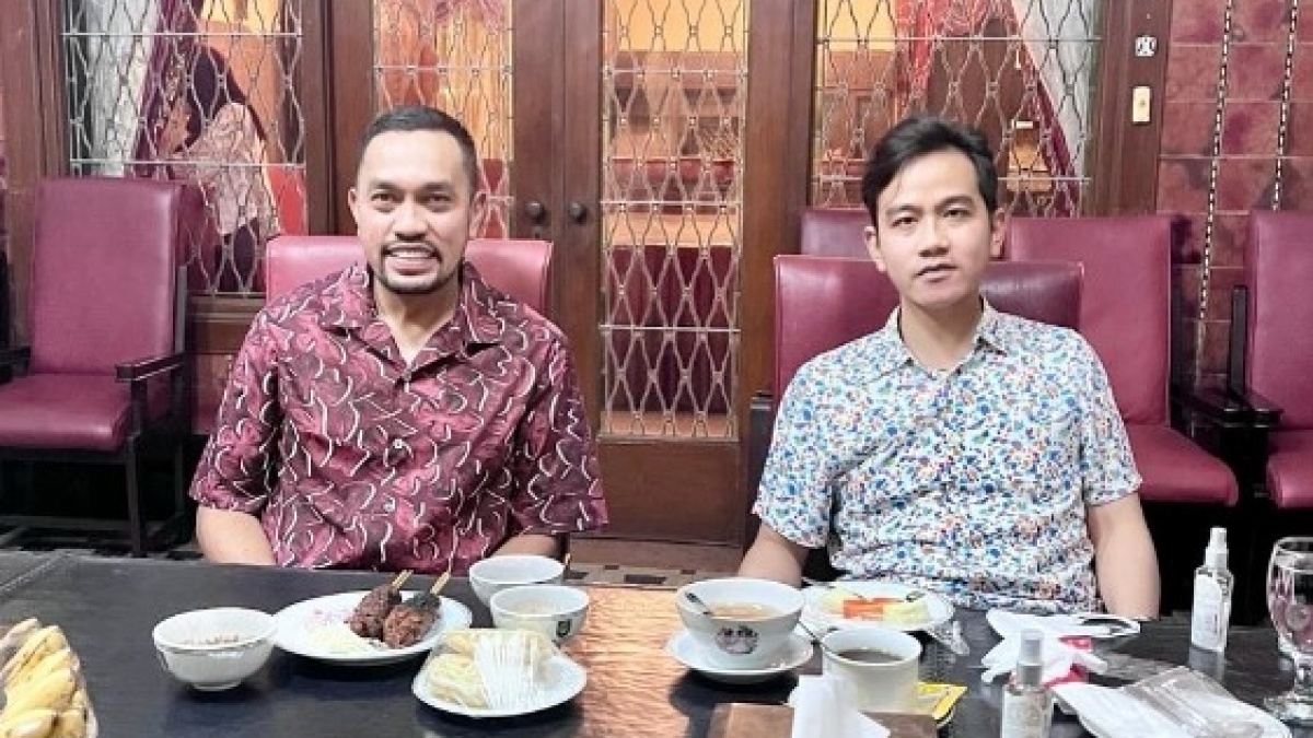 Ahmad Sahroni Foto Bareng Gibran Bikin Riuh Netizen: Kode Prabowo Menang Satu Putaran