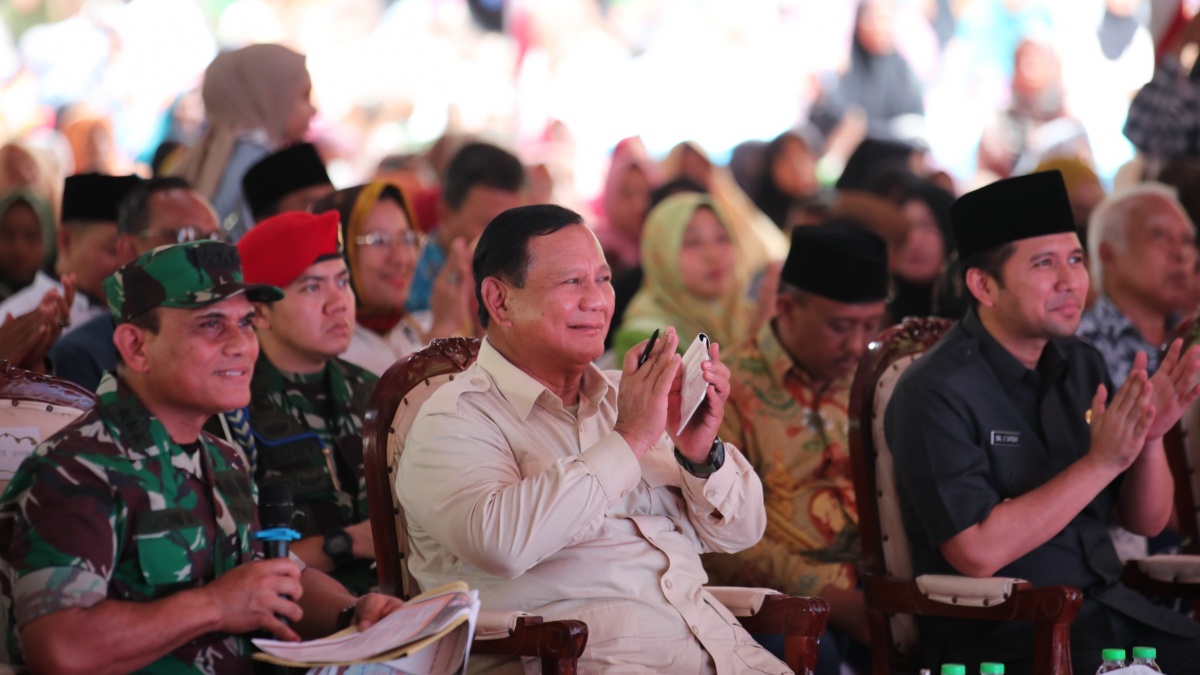 Prabowo ke Emil Dardak: Banyak Pemimpin Muda Muncul, yang Penting Cinta Rakyat Indonesia