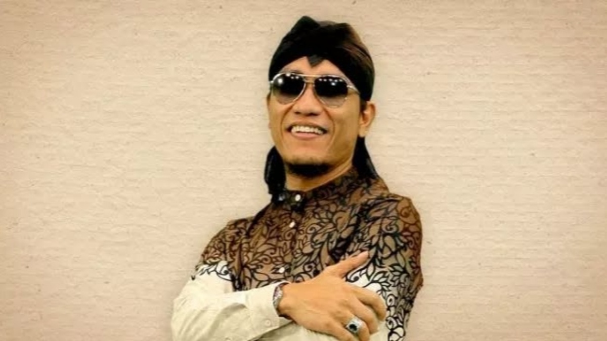 Makan Pakai Tangan dengan Pejabat, Etika Gus Miftah Dikomentari Psikolog: Tidak Sopan
