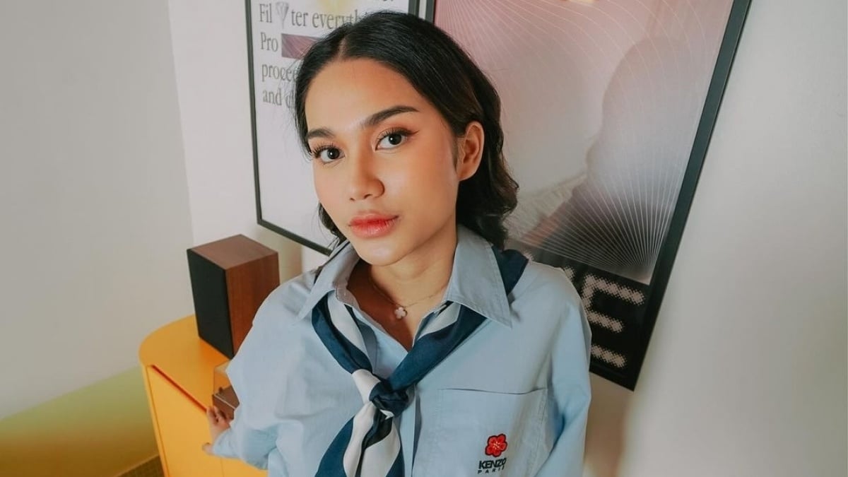 OOTD Azizah Salsha Tampil Menggemaskan dengan Gaya Ala Anak Sekolah Tuai Pujian, Masih Cocok Gak?