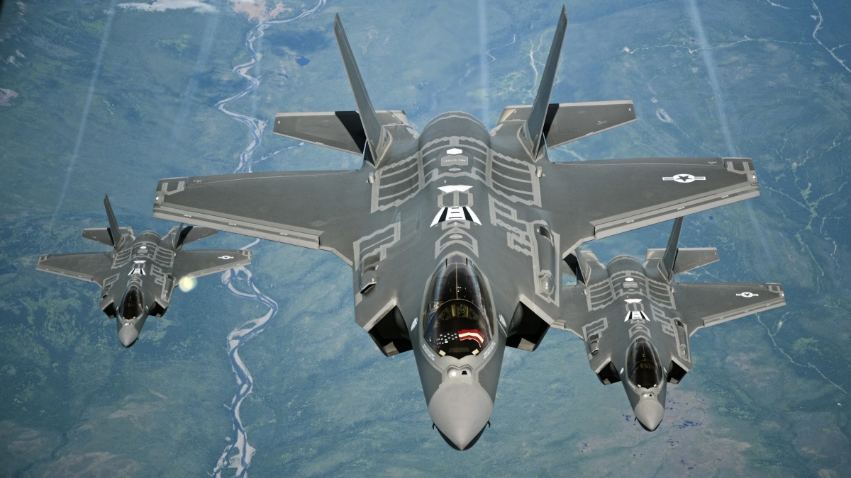 Duaarrr! Rudal Iran Hancurkan 3 Jet Tempur F-35 AS di Pangkalan Al-Azraq Yordania