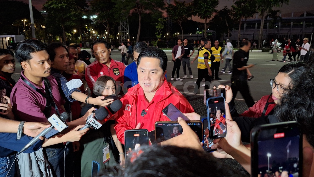 Erick Thohir Prihatin Lihat Kondisi Rumput SUGBK: Jaga, Sayang Aset Nasional